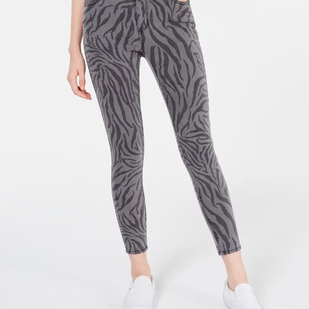 Tinseltown Juniors' Zebra-Print Skinny Jeans Gray Size 7/28